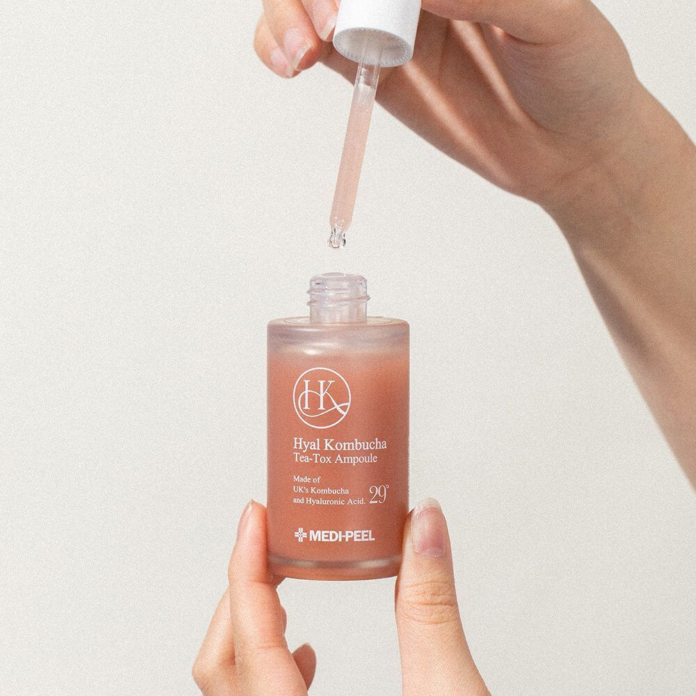 MEDIPEEL HYAL KOMBUCHA TEA-TOX AMPOULE